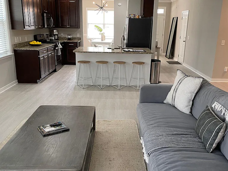 8113 Saveur Ln — Photo 3