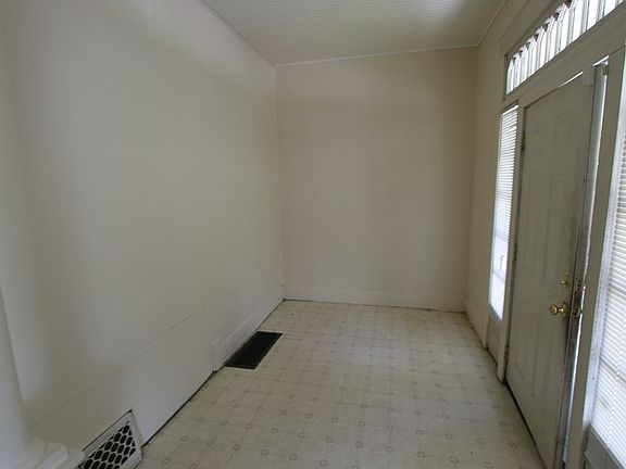 2nd image of 716 Bayard Park Dr