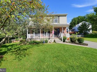 553 Crossbridge Dr, Westminster, MD 21158