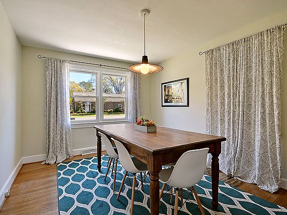 5th image of 5103 Victoria Ave