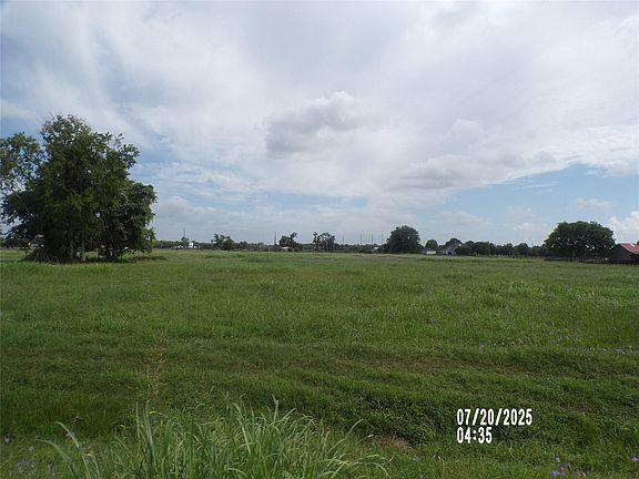 4th image of 3232 Triple Crown Dr