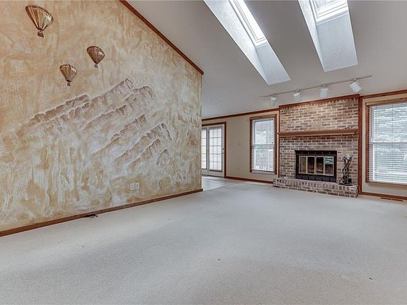5th image of 9463 Helmsdale Dr