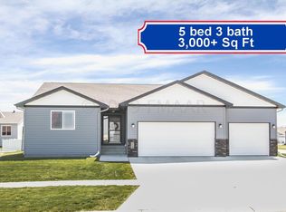 5488 37th Ave S, Fargo, ND 58104