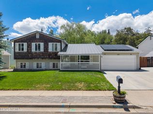 1727 N Deer Crossing Rd, Flagstaff, AZ 86004