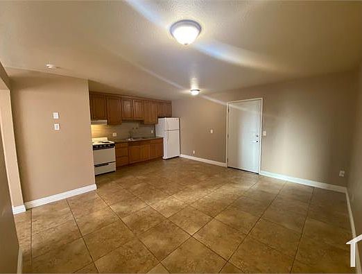 1st image of 305 N 10th St APT 31