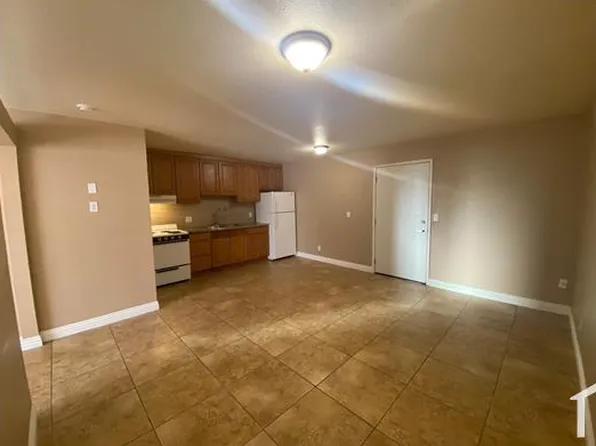305 N 10th St, Las Vegas, NV