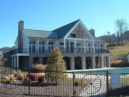 Club House and pool