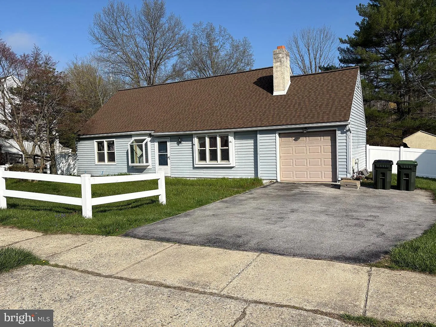 232 Park Dr photo 1
