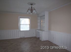 5th image of 101 Greenbriar Dr