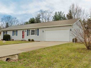 877 N Timberline Cir W, Warsaw, IN