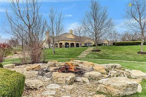Fire pit
