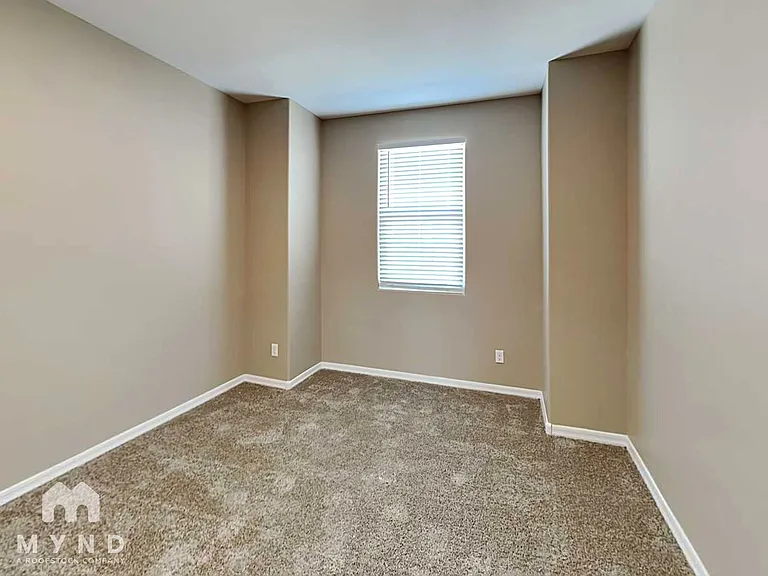 17694 W Mandalay Ln — Photo 16