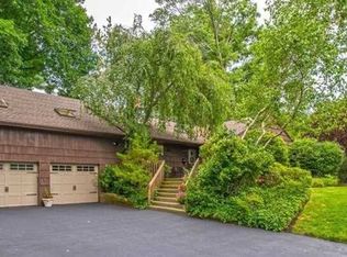 15 Ramapo Ln, Saddle River, NJ 07642