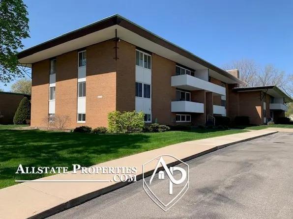 2119 Bayliss St APT 17, Midland, MI 48640