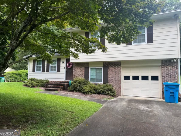 2777 Spanish Oak Dr, Lilburn, GA 30047