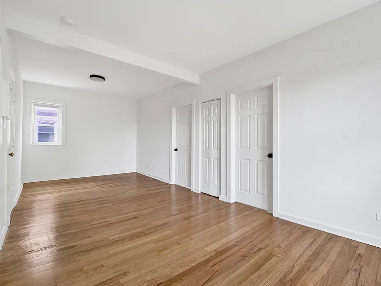 6407 N Wayne Ave #3 — Photo 2