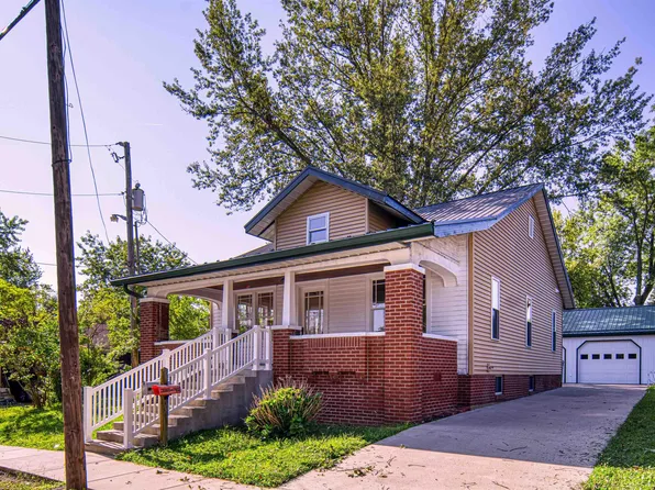 118 W Dale St, Oakland City, IN 47660