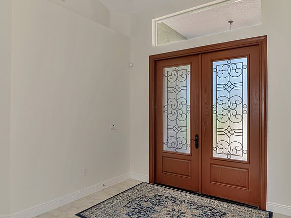 5th image of 900 Park Place Dr