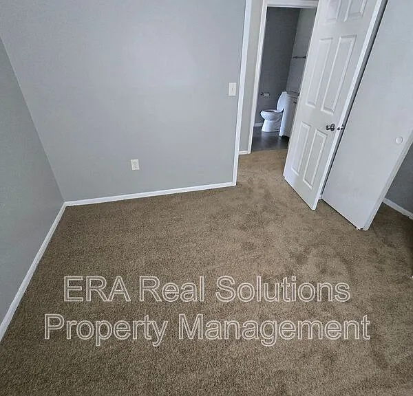 2721 Charles Dr — Photo 13