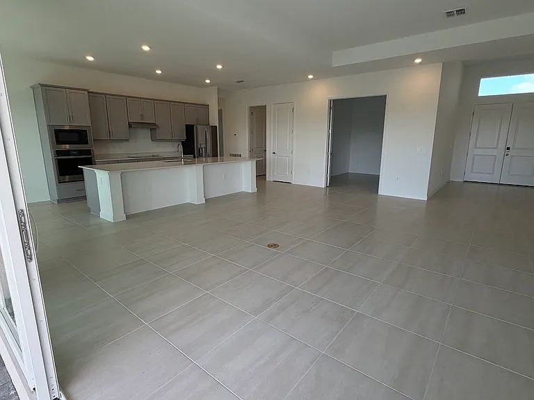 7760 Lakes Edge Ln — Photo 9