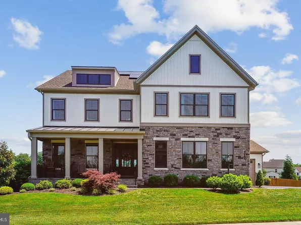 24834 Lenah Crossing Dr, Aldie, VA 20105