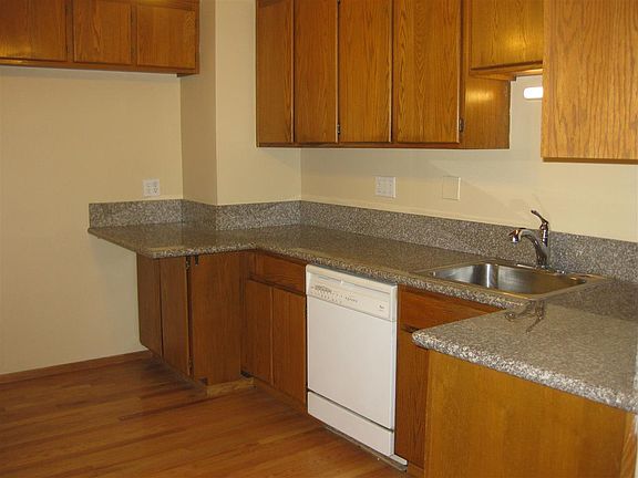 2nd image of 2504 W Everett Ave