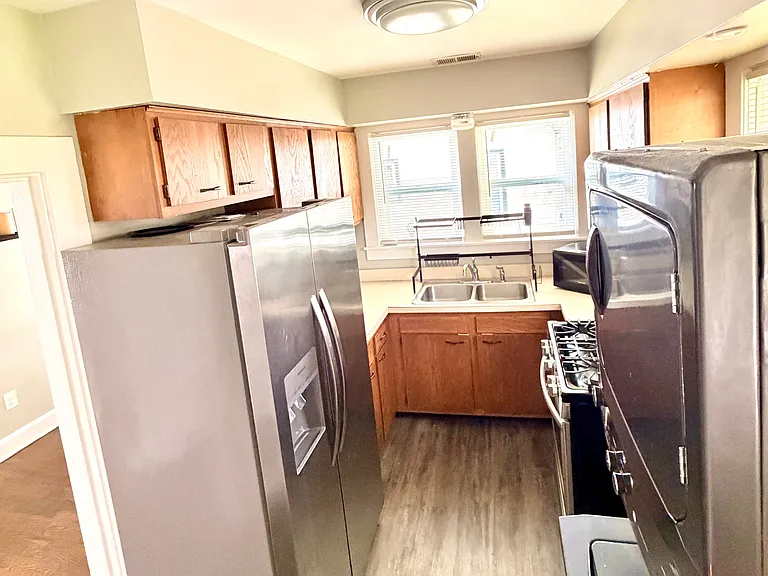 210 Linwood Dr — Photo 8