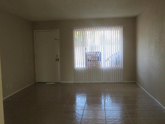 3rd image of 5731 W Sunnyside Dr