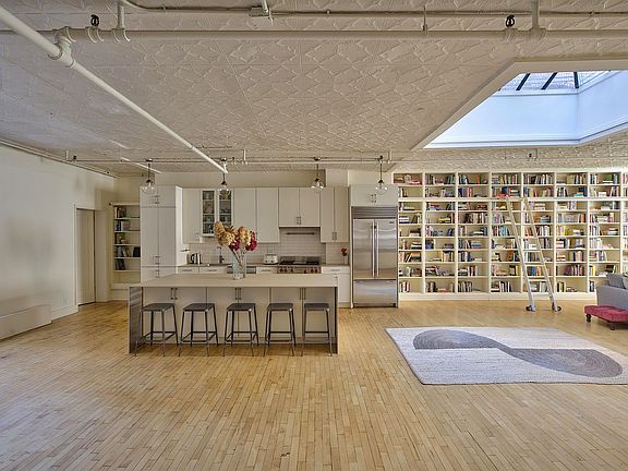 3rd image of 143 W 27th St #Penthouse