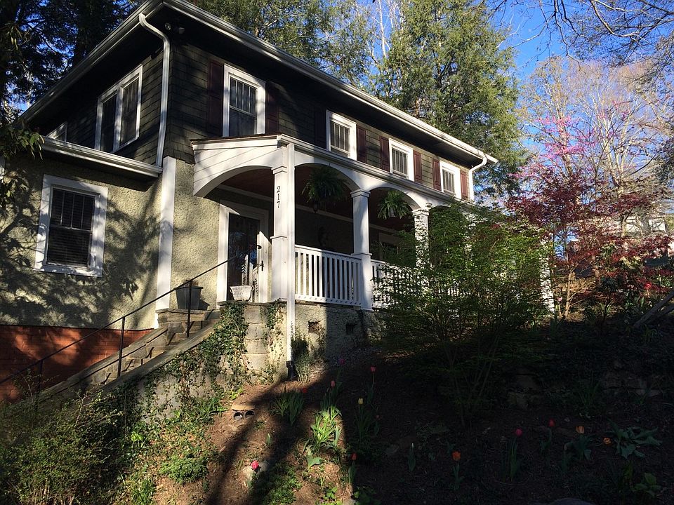 Classic Appalachian pebble dash style