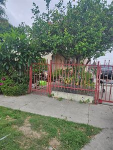 1689 E 109th St, Los Angeles, CA, 90059