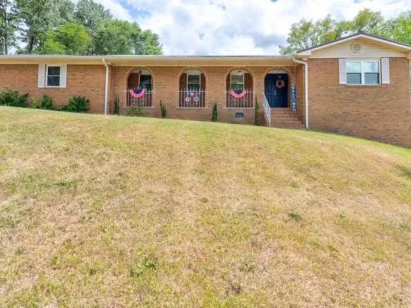 80 Hillcrest Dr, Ringgold, GA 30736
