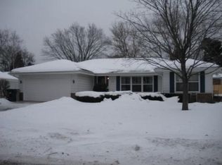 7504 N 90th St, Milwaukee, WI 53224