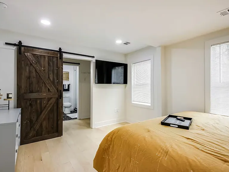 2037 Conrad Ave SE — Photo 17