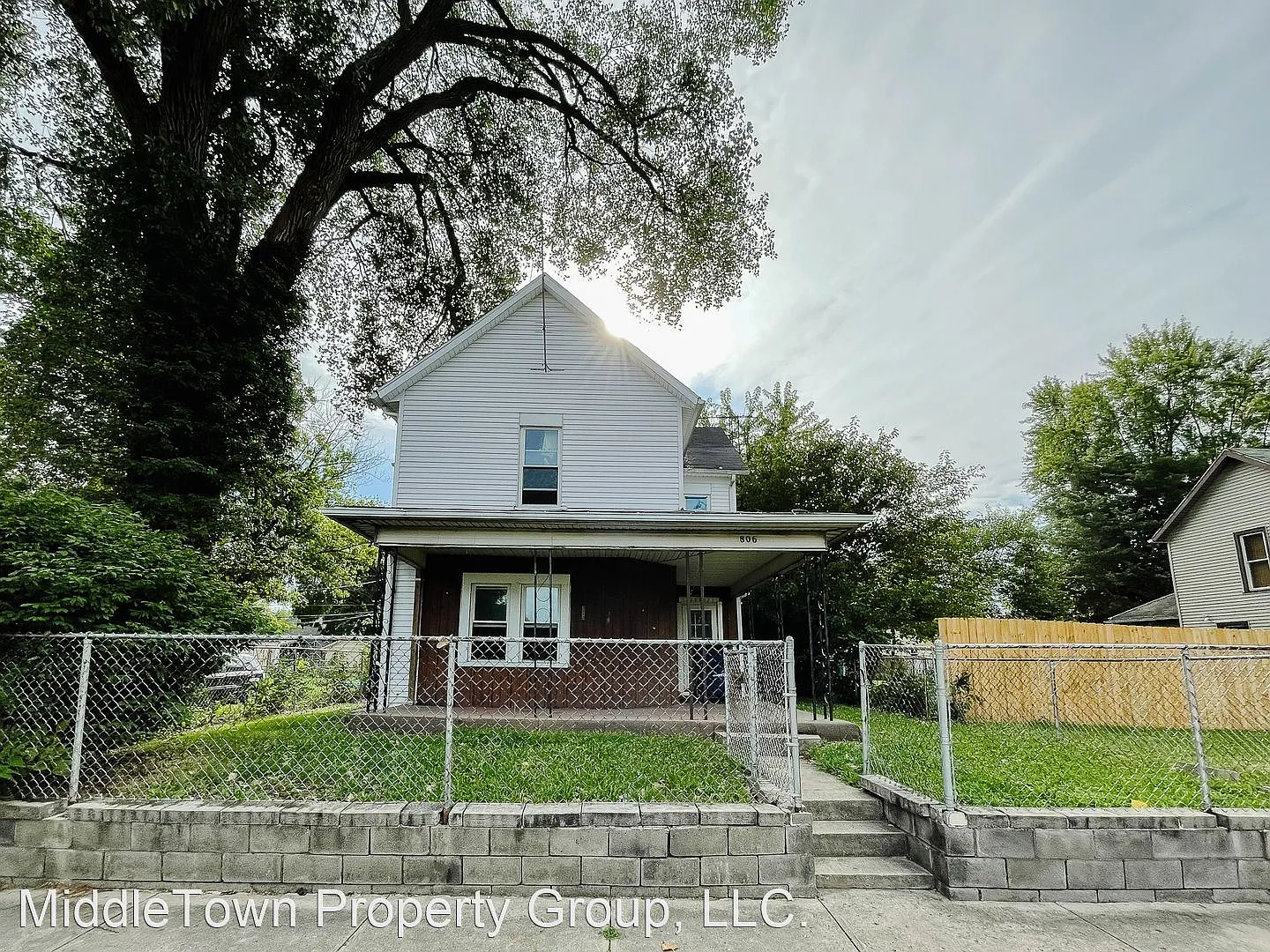 806 N Walnut St photo 1