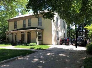 327 Brown St, Iowa City, IA 52245