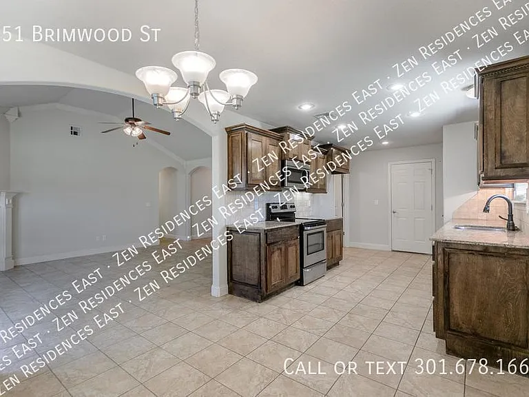 651 Brimwood St — Photo 8