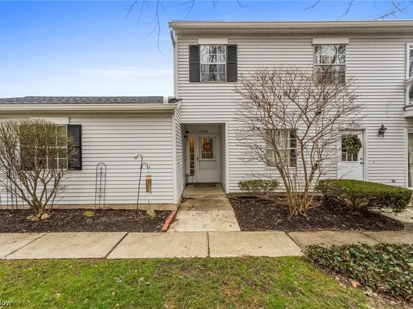 17658 Eastbrook Trl, Chagrin Falls, OH 44023