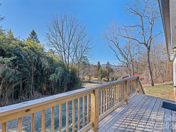 687 Holtzclaw Rd, Canton, NC 28716