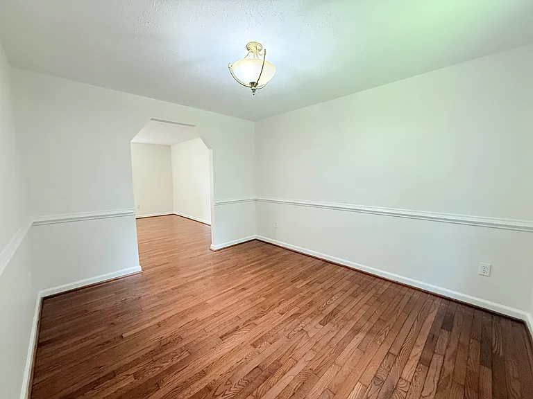 7301 Summertree Dr — Photo 14