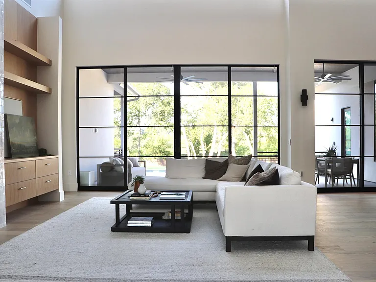 6102 Forest Hills Dr — Photo 9