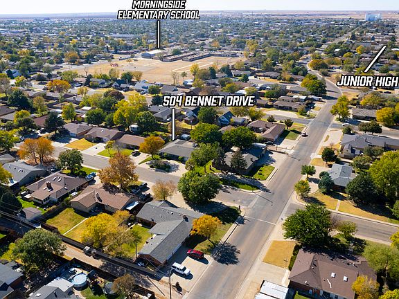 3rd image of 504 Bennett Dr