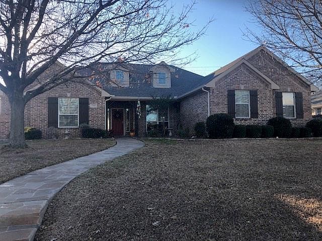 1st image of 1510 Twin Oaks Dr