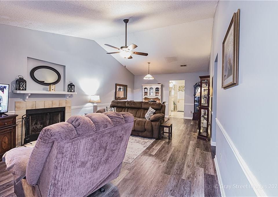 1st image of 2019 Shields Rd #8