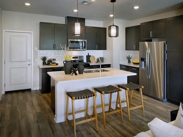 9827 Crossbay Loop #804, Riverside, CA 92509