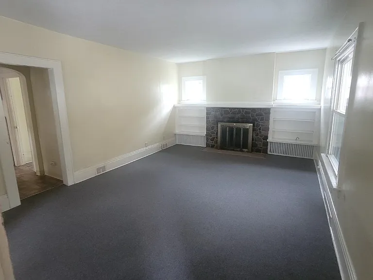 348 Ruckel Rd — Photo 2