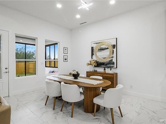 3rd image of 2408 Revolution St