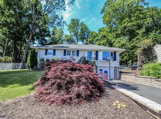 25 Outlook St, Butler, NJ 07405