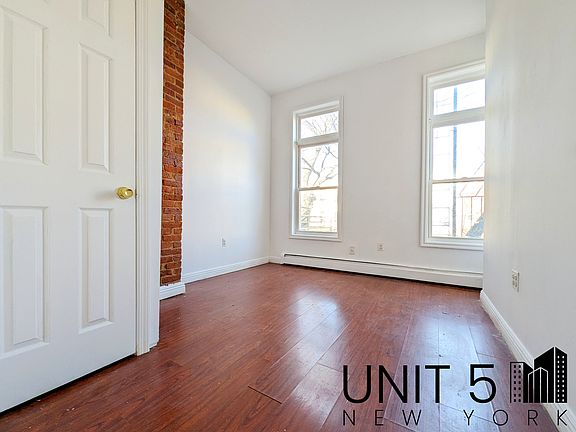 3rd image of 539 Chauncey St #2