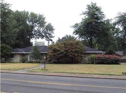 1st image of 2215 Lincoln Ave